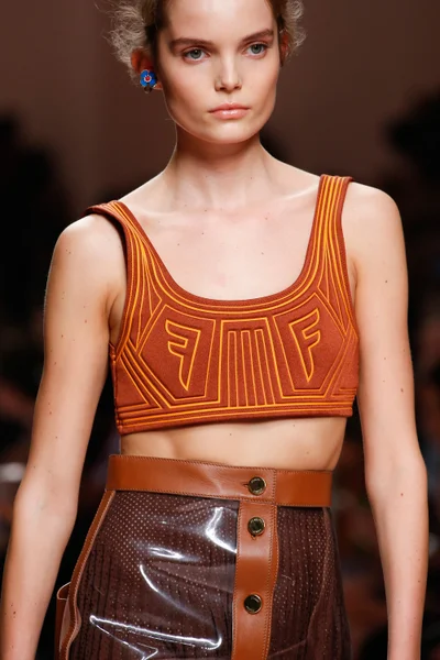 Look 29